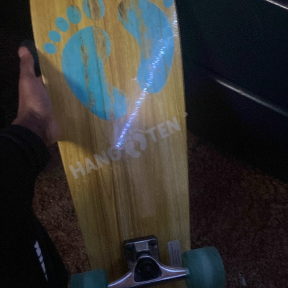 hang ten skate bored brand new still have the plastic on it just quick sell - Picture 5 of 5